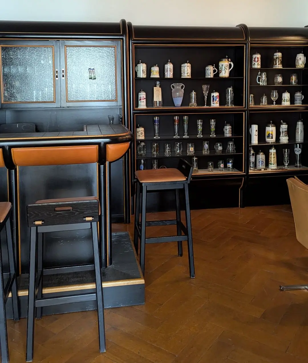 Sahm Bar Showroom