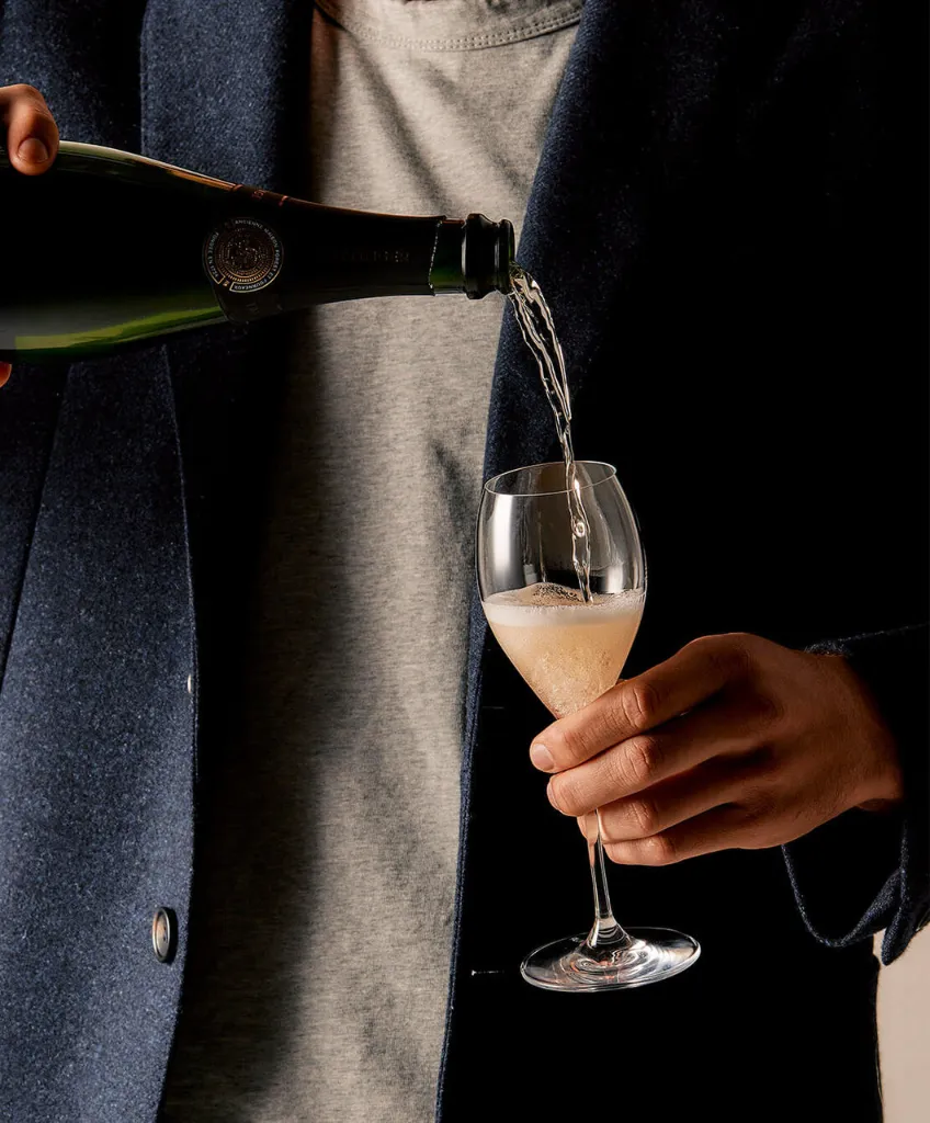 Plumm_Product_Images_PLUMM_Everyday_-_The_Sparkling_Glass_1110_x_1340_4__38598.webp