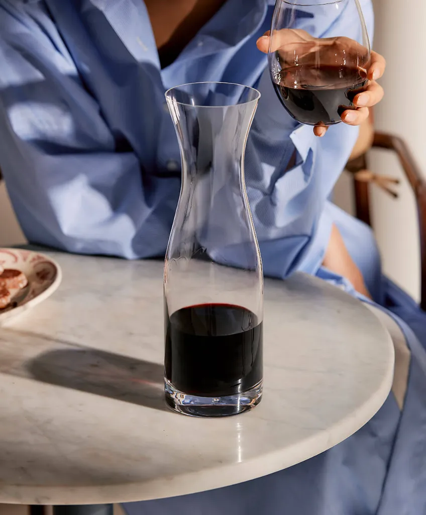 Plumm_Product_Images_PLUMM_Decanters_-_Carafe_1110_x_1340_MASTER_0001_2281_-_Carafe_2__76624.webp